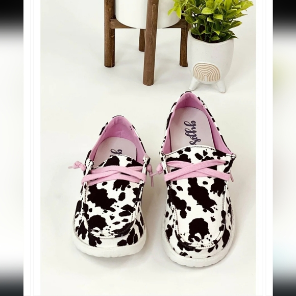 Gypsy Jazz Shoes - Gypsy Jazz Ambrosia Sneakers in black and white cowprint New in Box